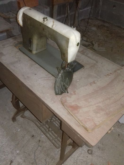 maquina de costura modelo export a funcionar mais 3 pes