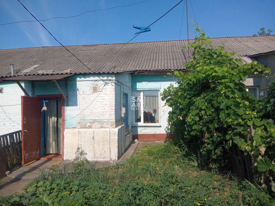 Продаю 1 кімнатну простору квартиру 34 м  у Фастові.