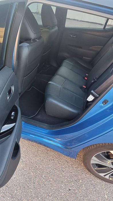 Продам Nissan Leaf