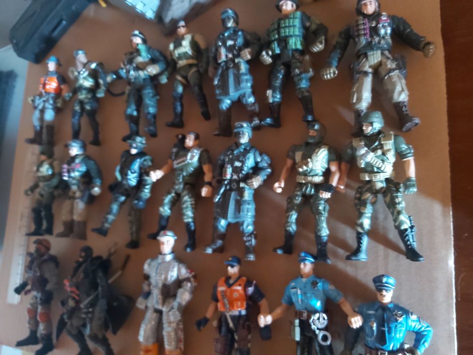 20 figuras soldier force e police force figuras açao