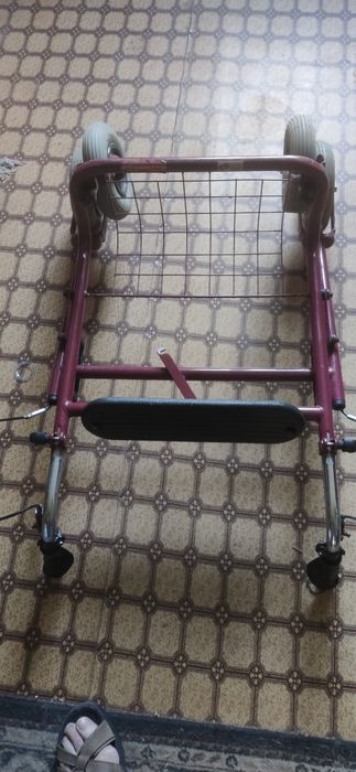 Роллер (ходунки)