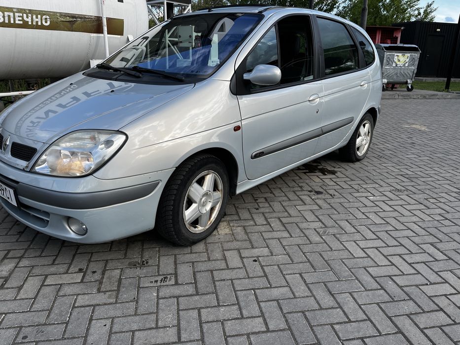 Продам Renault scenic 1. Рестайлинг 1.6 газ бензин