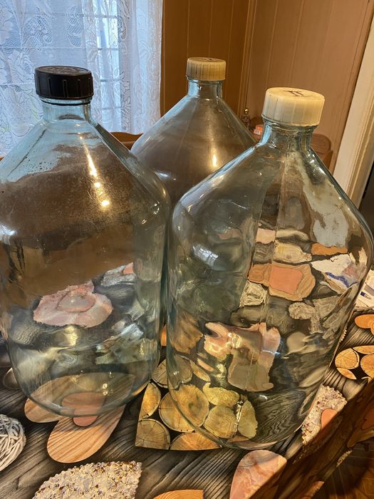 Продам бутли 20 литров