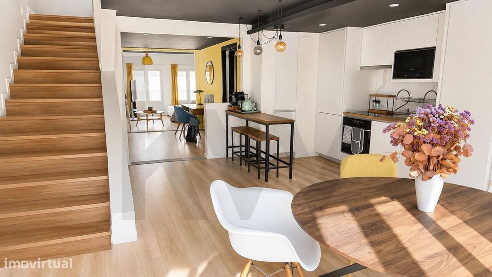 ​​​​​​​T1 Duplex, Mobilado, com Terraço Privativo