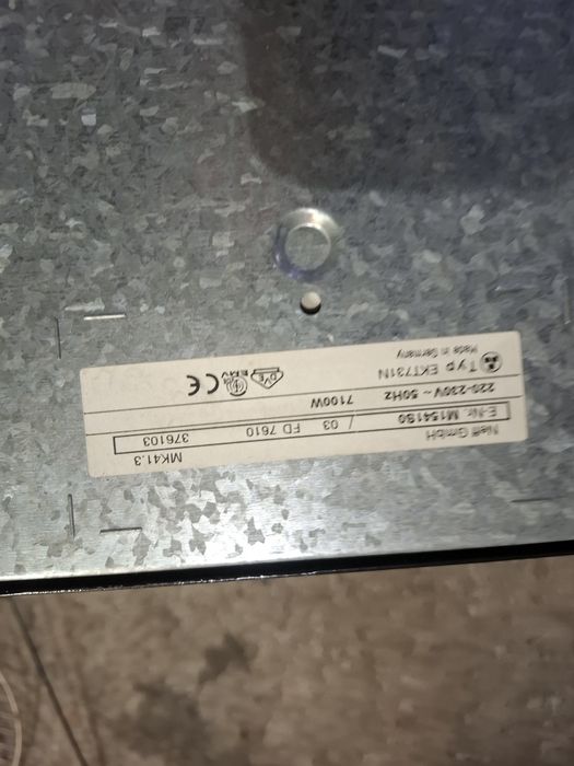 elektryczna płyta grzejna ceramiczna marki Neff.