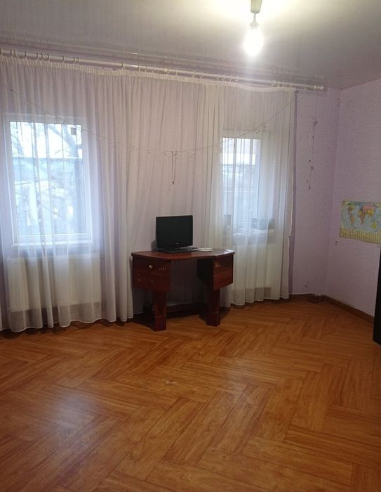 Продаю добротный кирпичный дом в живописном р-не г Мерефа