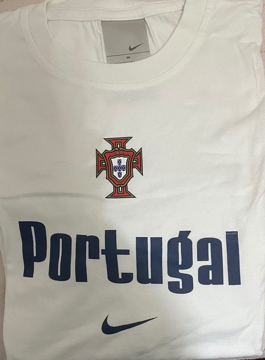 Camisola Portugal da Nike e Camisa Sisley branca de linho nunca usadas