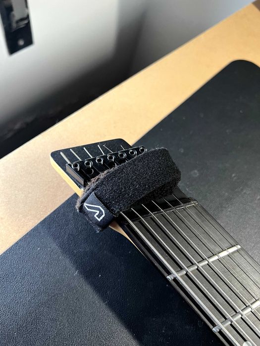 Guitarra 7 cordas multiscale Ormsby
