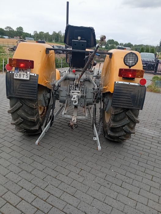 Uszanowany ciągnik stan bardzo dobry