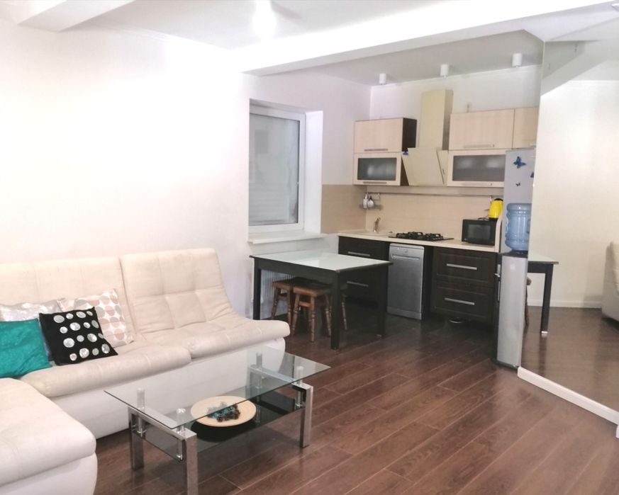 Будинок в Києві, басейн, альтанка, мангал-7-555.biz.ua