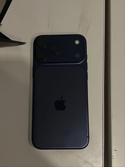 Iphone 17 pro max azul