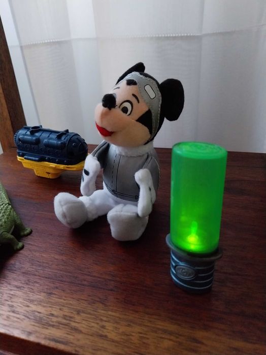 Lote de brinquedos infantis, mc donalds e outros