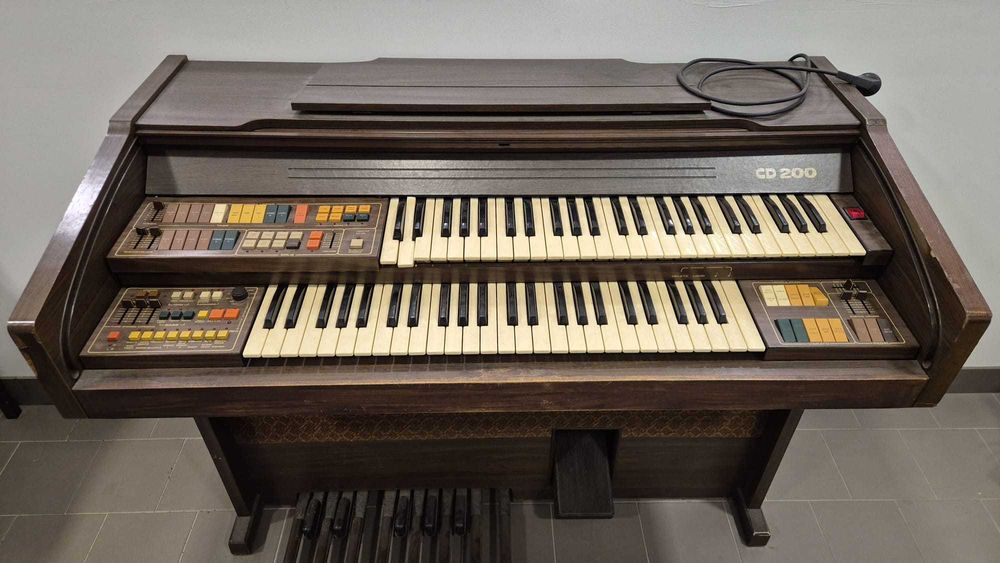 Órgão clássico SISME (Italiano), modelo CD200