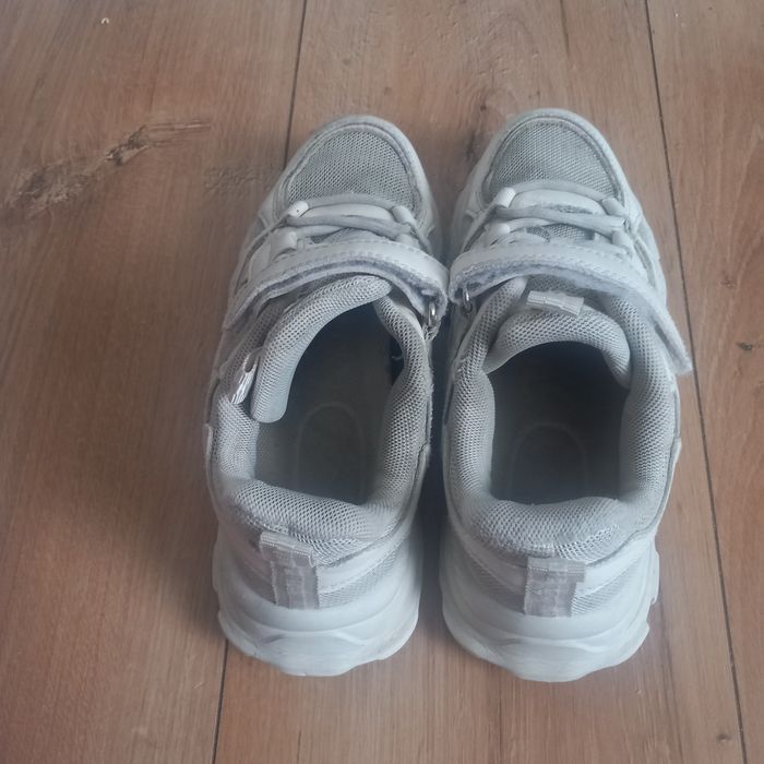 Buty adidasy sportowe Smyk dla dziewczynki rozmiar 35