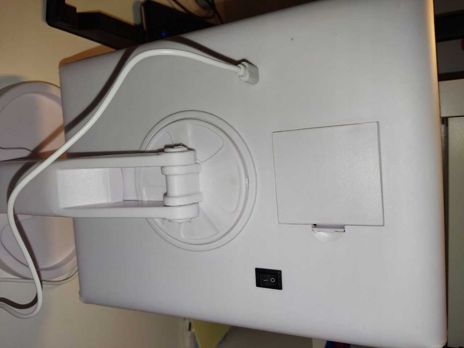 Lusterko do makijażu LED, składane, powiększające, regulowane. Nowe