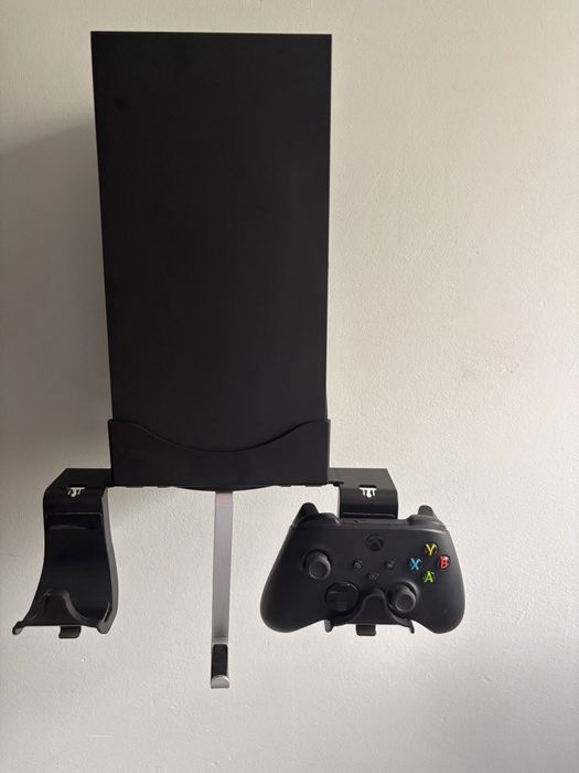 Xbox seria x + 1 TB+wieszak