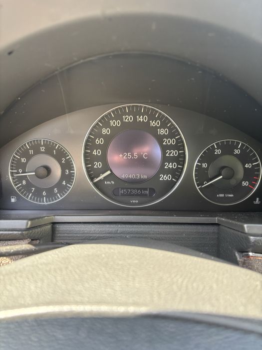 Mercedes W211 E220 2005