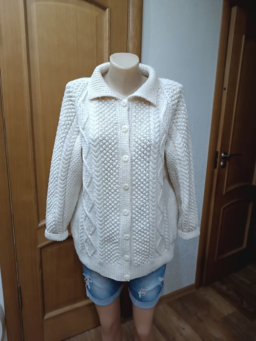 Кофта , натуральная шерсть ,кардиган на пуговицах.
