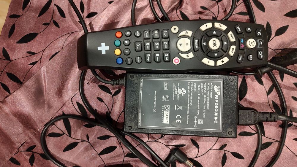 Dekoder telewizji cyfrowej Media Box plus