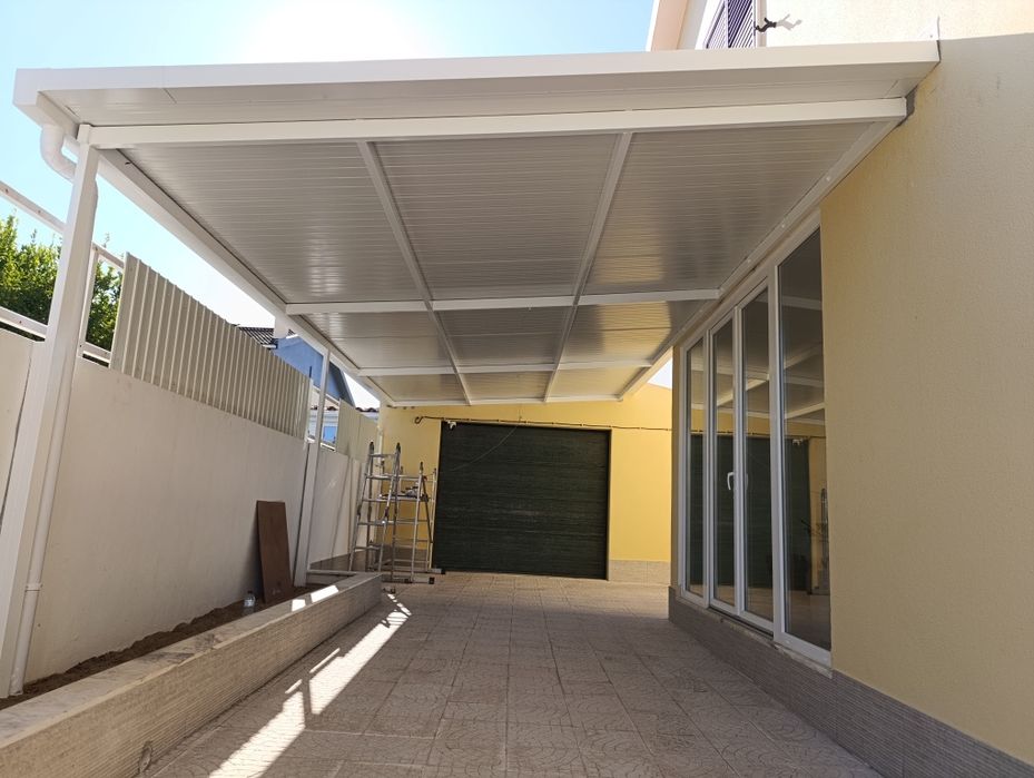 Só Telheiros e vedações  deste 2005
