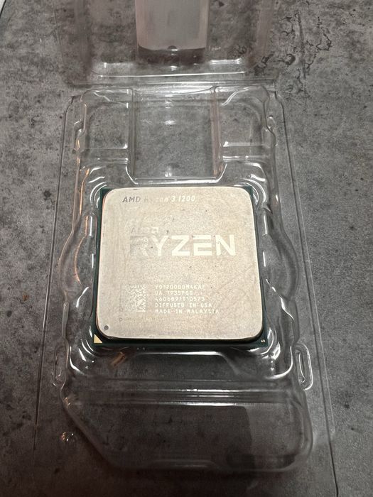 AMD Ryzen 3 1200 AM4 + Cooler Original | Excelente estado