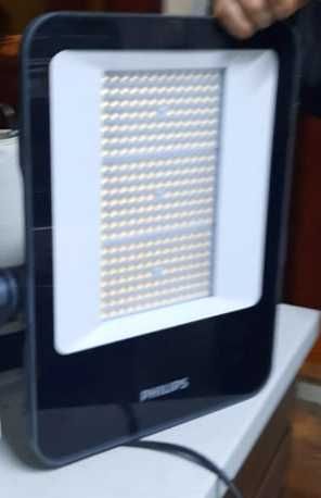 Projetor LED Philips Ledinaire 150W ( 220-240V ) ( 2 pelo preço de um)