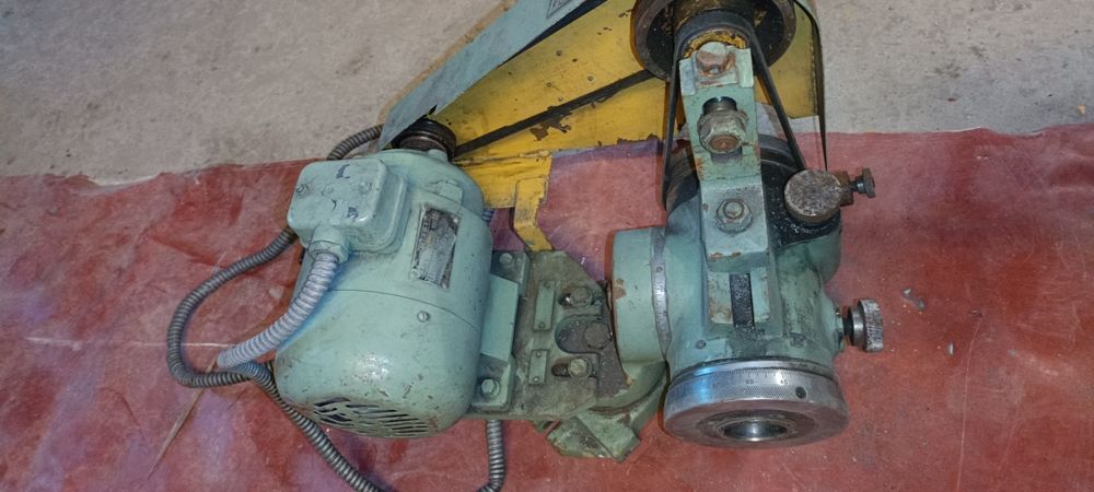 Приспособление для наружного круглого шлифования. Тиски трёхповоротные