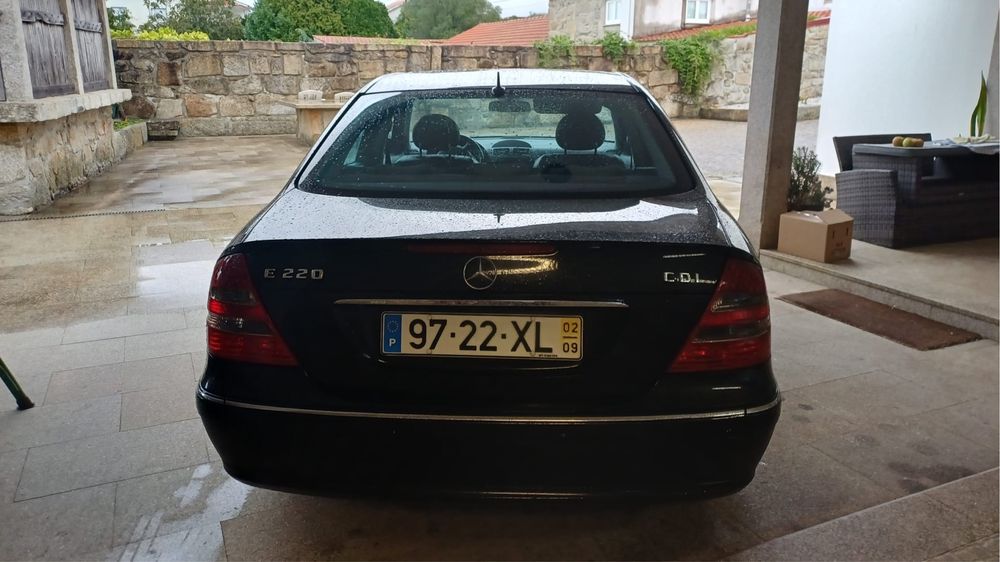 Mercedes benz E220