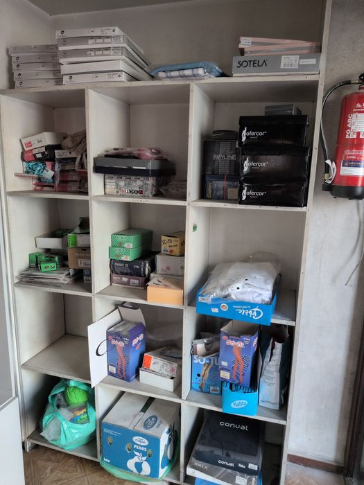 Móvel de arrumação alto – 2,20m – compacto e funcional