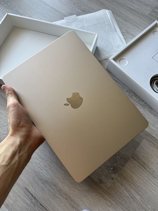 macbook air 13 m3 (2024) 8/256 офіційний 92% акумулятор