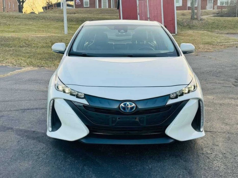 Toyota Prius Prime      2019
