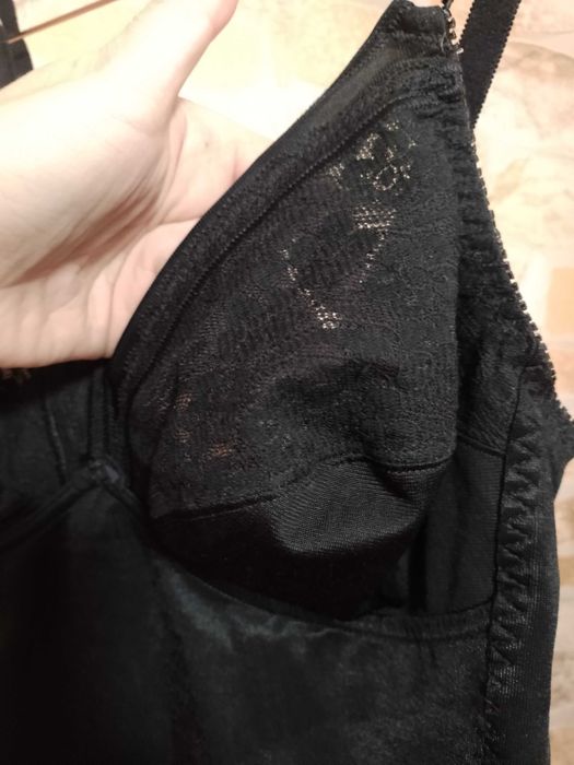 (85B) (38/M) Triumph/ Czarne Body modelujące z Londynu