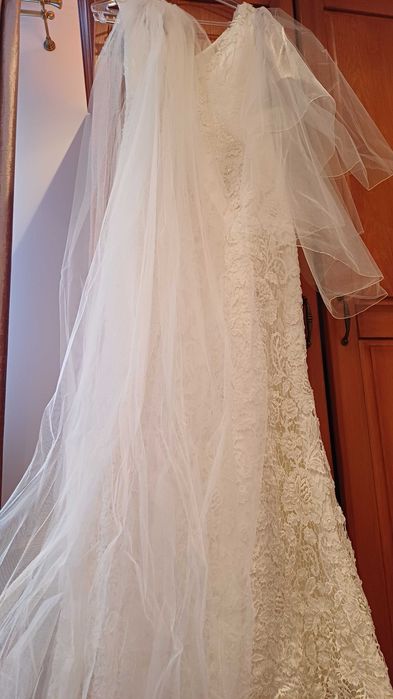 Sprzedam  suknię  ślubną  ecru