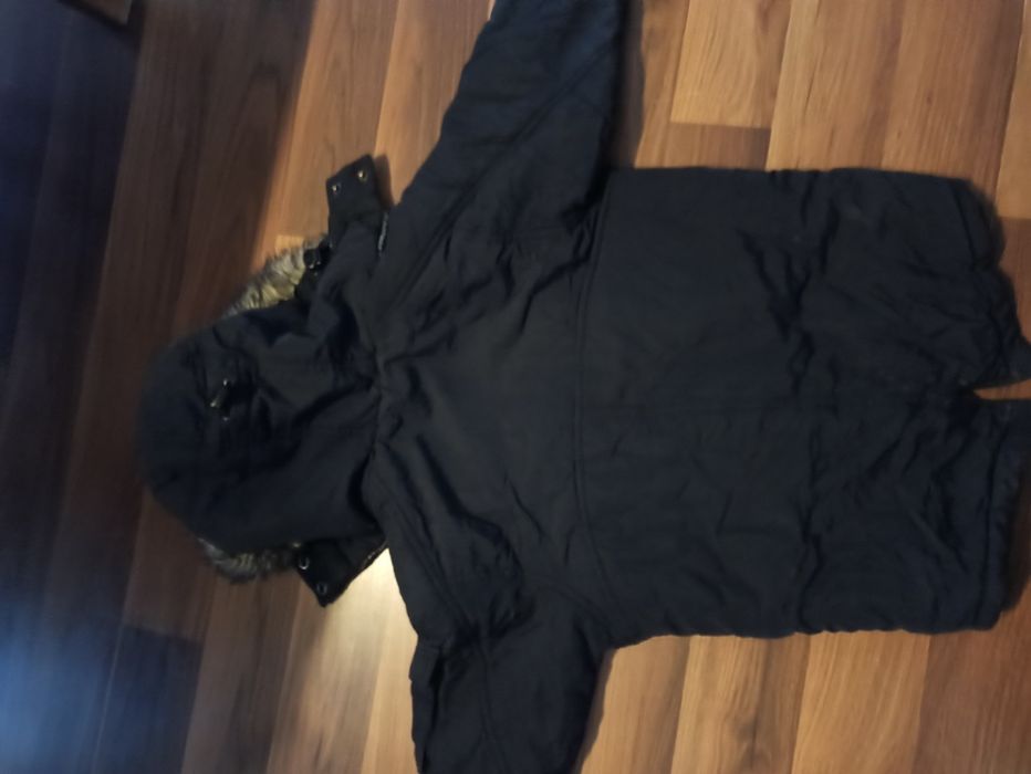 Zimowa kurtka dziecięca na 4-5 latka