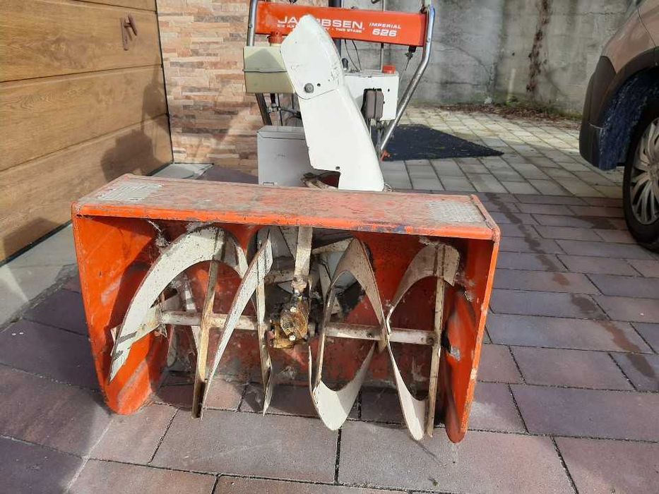 Odśnieżarka spalinowa