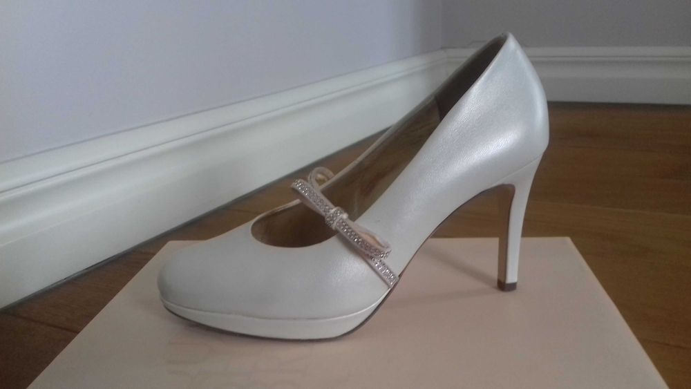 Buty ślubne na obcasie HOGL perłowe rozm 36