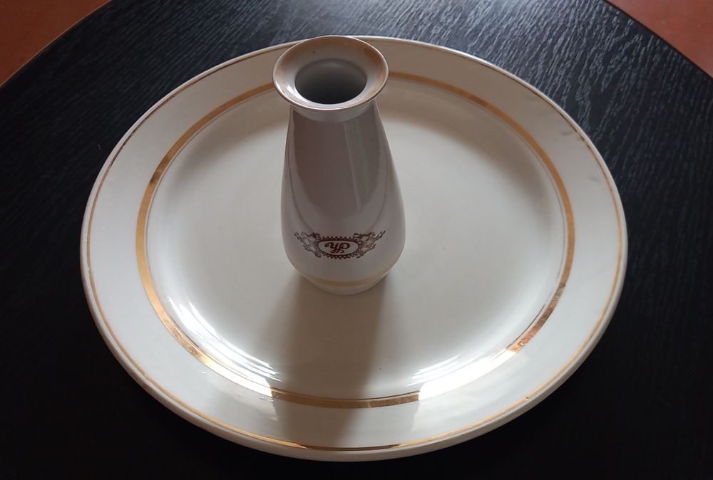 Большая тарелка, блюдо