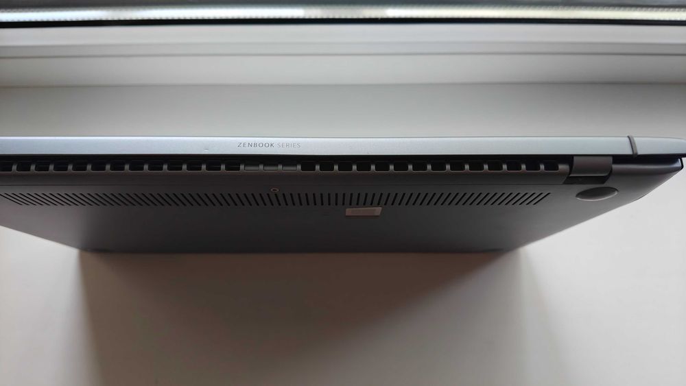 Ноутбук ASUS Zenbook 14 R7-4700U MX350 16GB RAM 500GB SSD