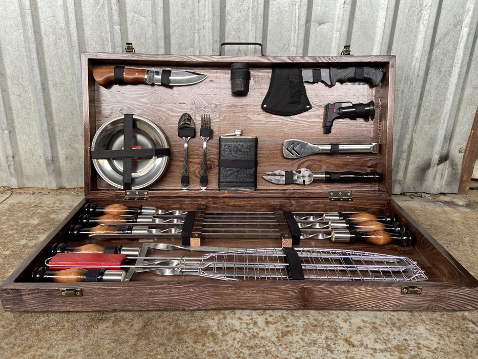 Подарунковий набір шомпурів у деревʼяному кейсі 111макс