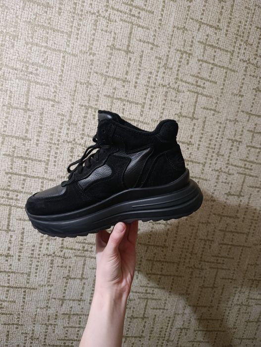 Кросівки жіночі весна осінь 40 розмір