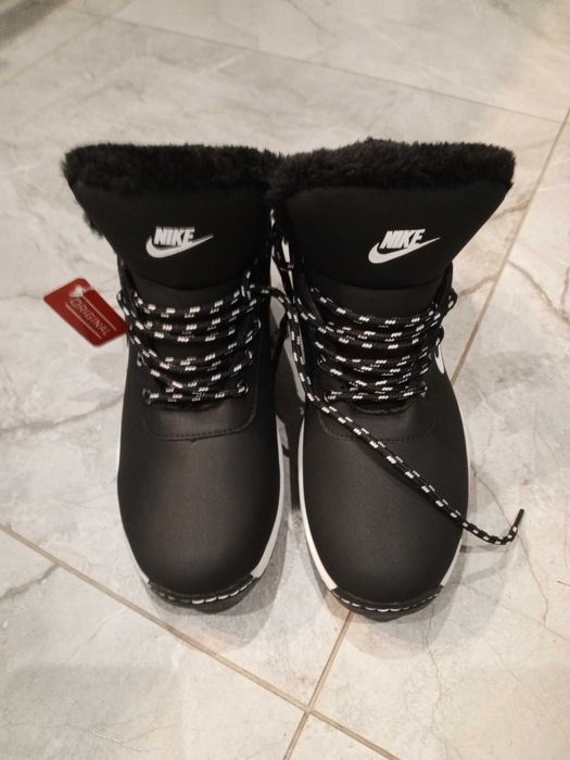 Buty zimowe damskie trapery