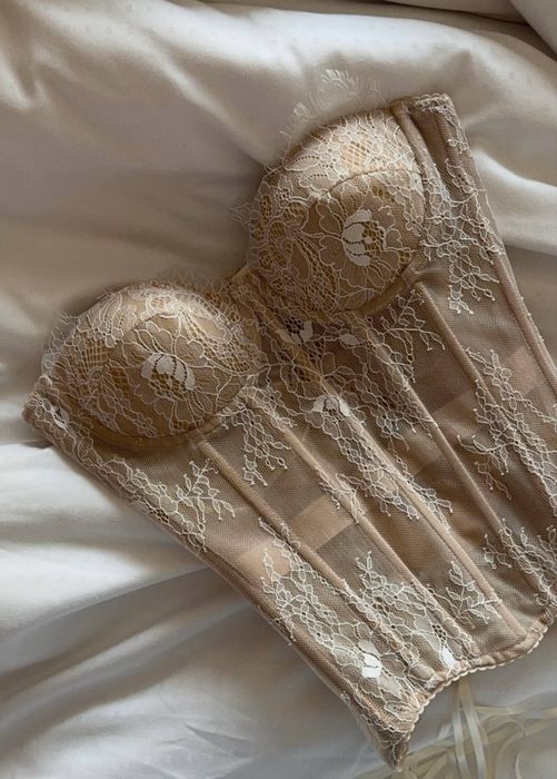 Корсет мереживний