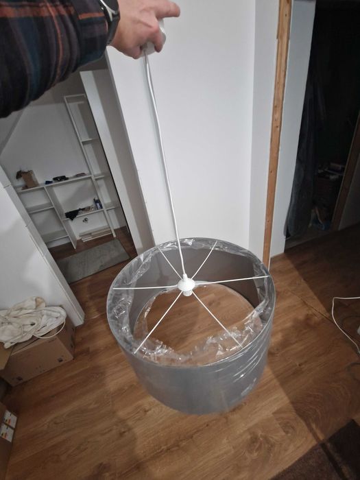 Nowa lampa z abażurem Kamelia