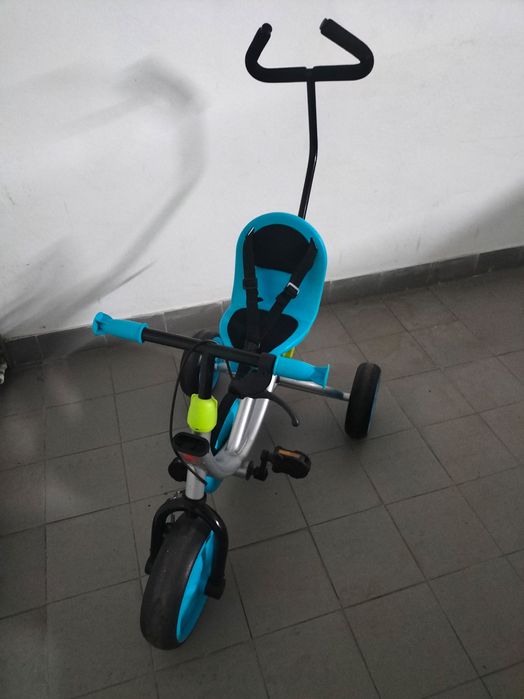 Triciclo altura ajustável com asa guia como novo