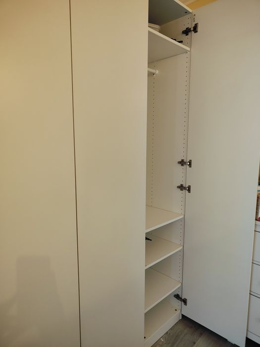 Roupeiros IKEA brancos