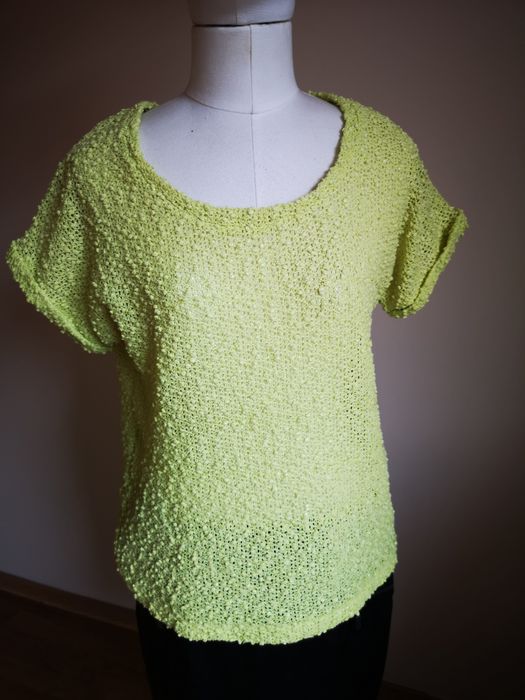 Bluzka kuleczki dzianinowa NEONOWA fluo h 38 M cekiny szydełkowa