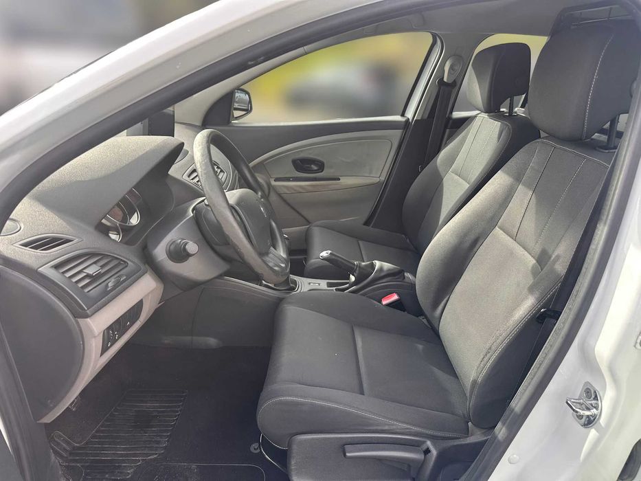 Renault Mégane 1.5 DCI Van de 2010 Salvado