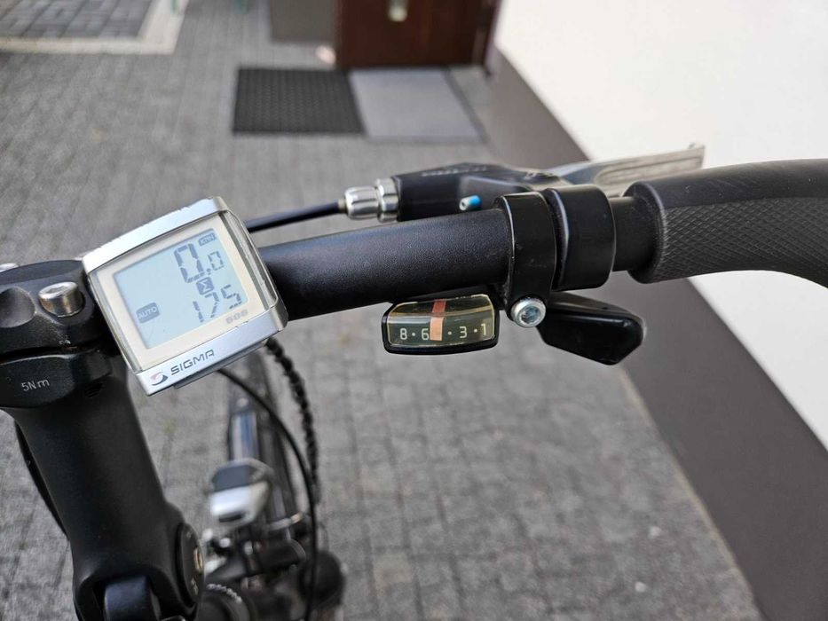 Rower męski trekkingowy Pegasus Solero aluminowy lekki shimano DEORE SR Suntour LED koła 28 cali rozmiar ramy 54cm