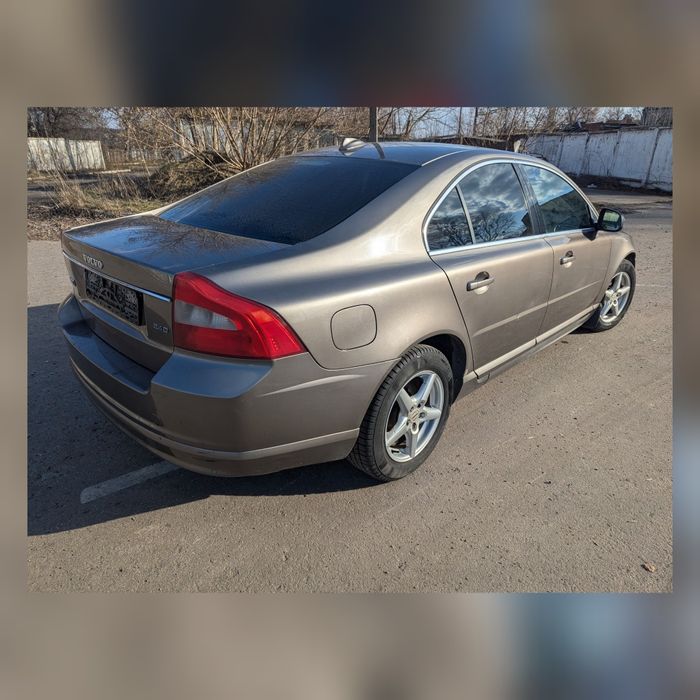 Розбираємо Volvo шрот V70 S80 XC70 P3 2 4d5 2 0b запчастини 2008 2016р