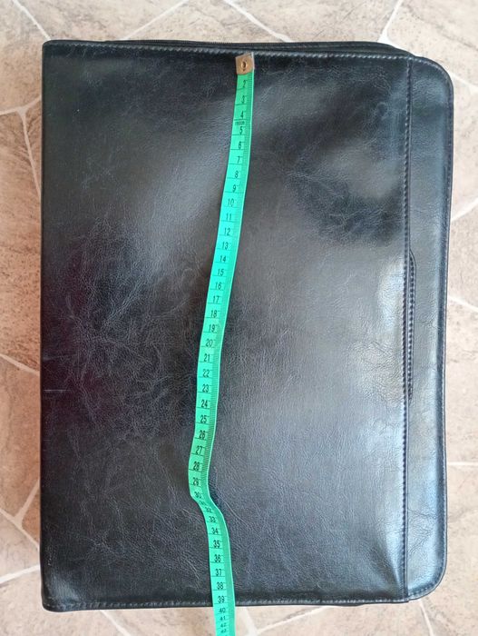 Neseser, aktówka, teczka na dokumenty